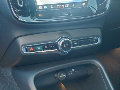 New 2025 Volvo XC40 B5 Plus w/ Protection Package Premier image 19