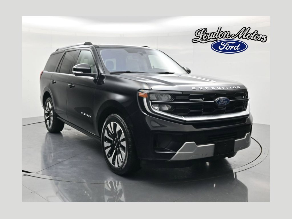 Used 2025 Ford Expedition Platinum w/ Driver's Package AWD/4WD image 1