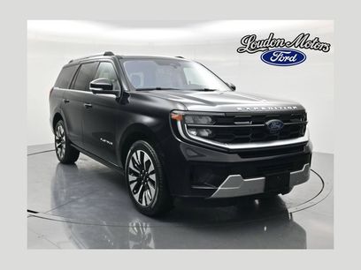 Used 2025 Ford Expedition Platinum w/ Driver's Package