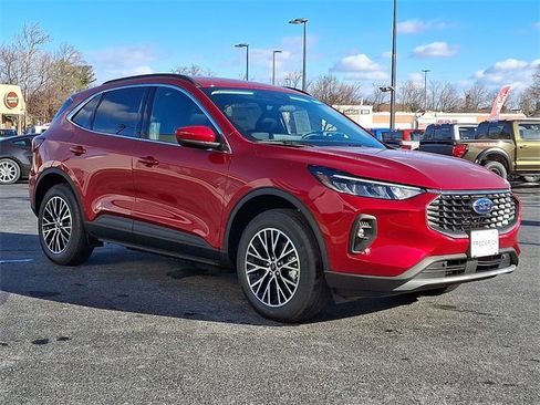 New 2025 Ford Escape SE image 2