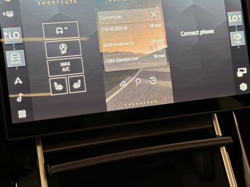 Used 2026 Land Rover Range Rover Velar Dynamic SE AWD/4WD image 22