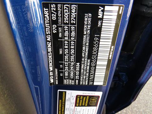 Used 2025 Mercedes-Benz GLC 300 4MATIC image 10