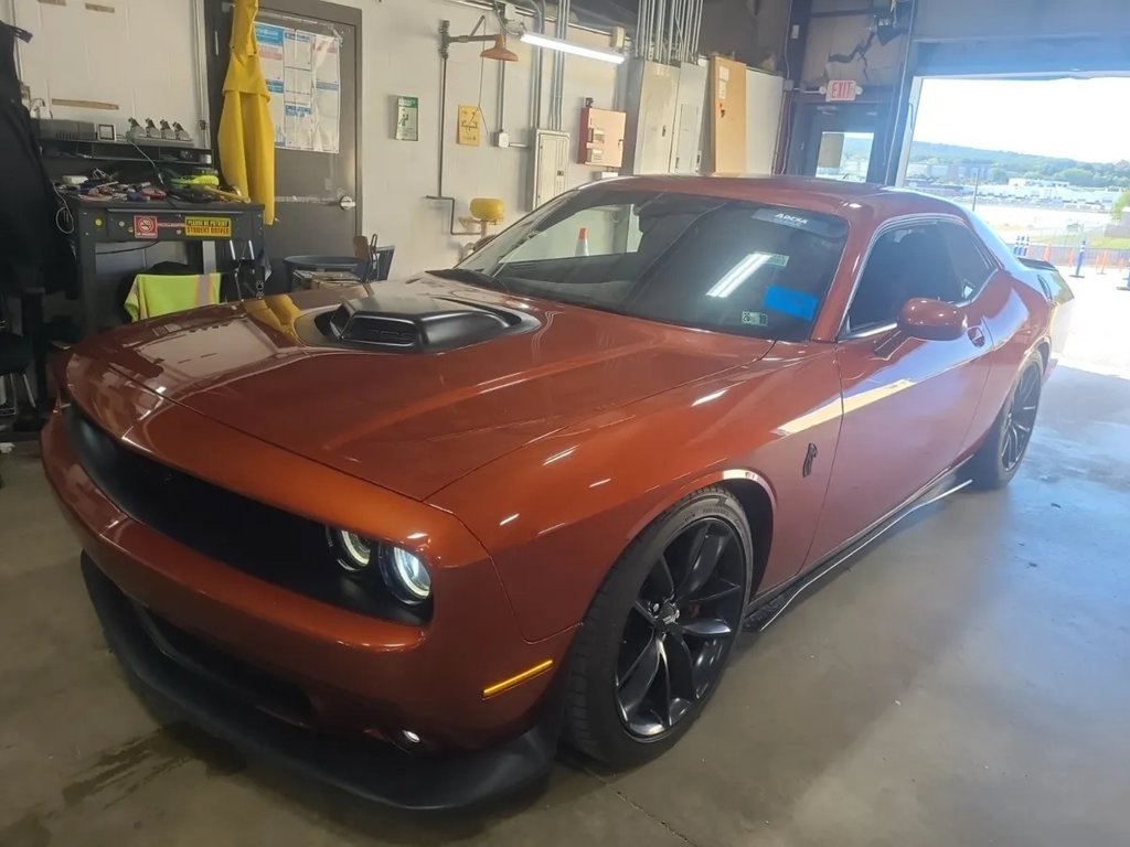 Used 2022 Dodge Challenger R/T w/ Shaker Package RWD image 3