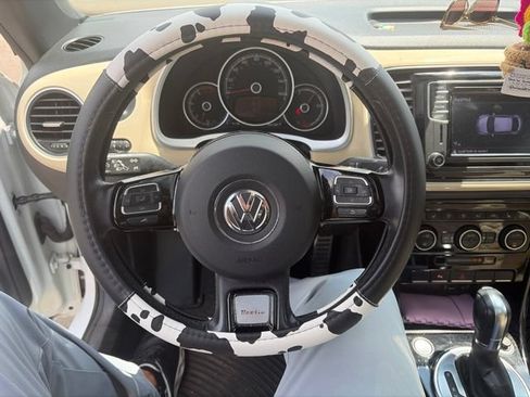 Used 2019 Volkswagen Beetle 2.0T FWD image 11