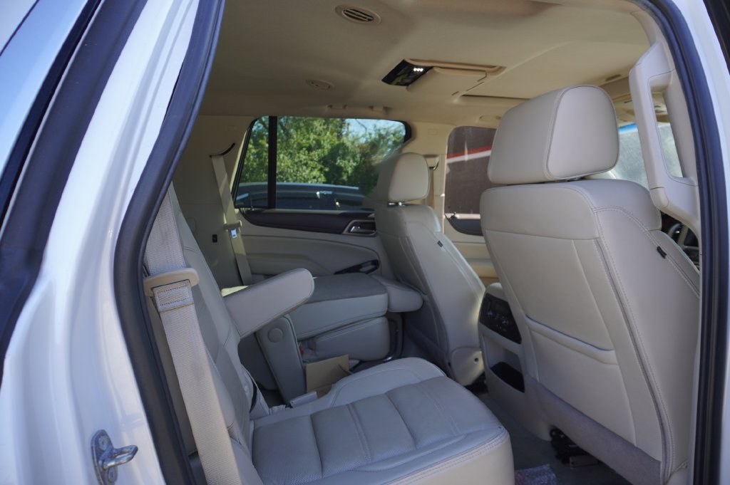 Used 2017 GMC Yukon Denali w/ Open Road Package AWD/4WD image 7