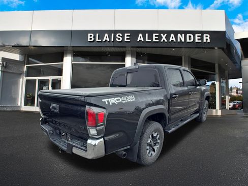 Used 2021 Toyota Tacoma TRD Off-Road w/ Blackout Package (TMS) image 3