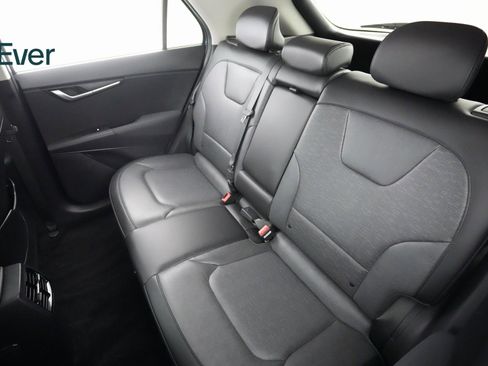 Used 2023 Kia Niro Wave image 10