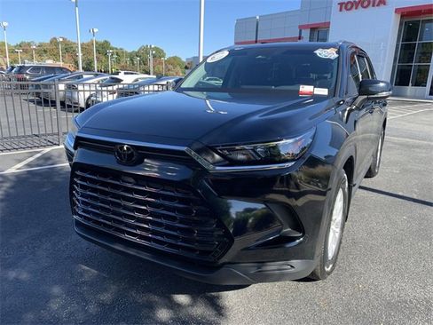 Certified 2024 Toyota Grand Highlander XLE image 4