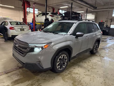 Used 2026 Subaru Forester Premium image 1