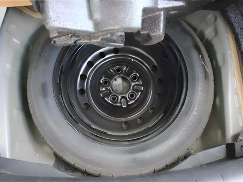 Used 2017 Honda Accord EX-L image 10