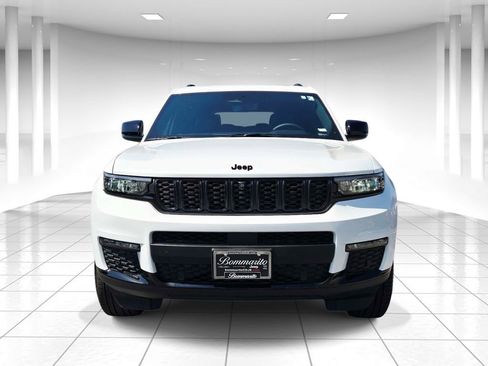 Used 2025 Jeep Grand Cherokee L Limited w/ Luxury Tech Group II AWD/4WD image 8