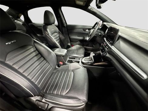Used 2023 Kia Forte GT-Line w/ GT-Line Premium Package image 29
