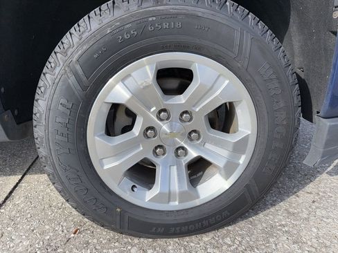 Used 2018 Chevrolet Silverado 1500 LT w/ All Star Edition image 39