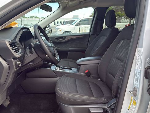 Used 2025 Ford Escape Active AWD/4WD image 9