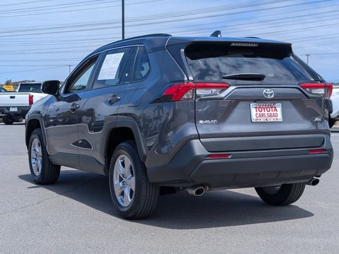 Used 2025 Toyota RAV4 XLE FWD image 12