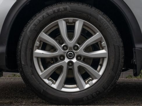 Used 2020 Nissan Rogue Sport SV w/ All-Weather Package AWD/4WD image 13