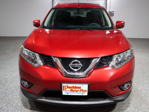 Used 2016 Nissan Rogue SV image 4