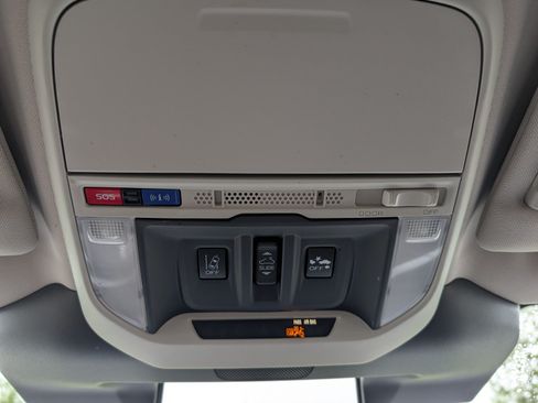 Used 2023 Subaru Forester Premium AWD/4WD image 37