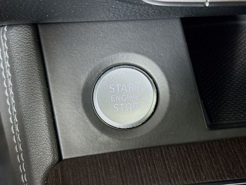 Used 2021 Audi Q5 e Premium Plus w/ Premium Plus Package image 21