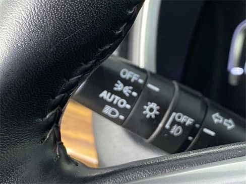 Used 2022 Honda CR-V Touring image 18