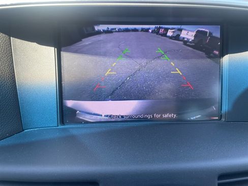 Used 2013 INFINITI M37 w/ Premium Pkg image 9