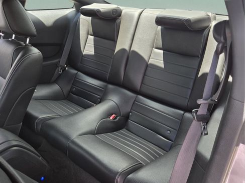 Used 2011 Ford Mustang Premium w/ Comfort Pkg RWD image 12