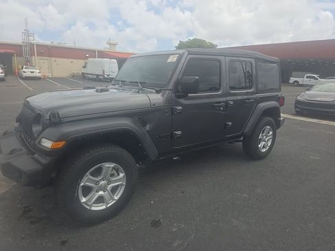 Used 2022 Jeep Wrangler Unlimited Sport AWD/4WD image 1