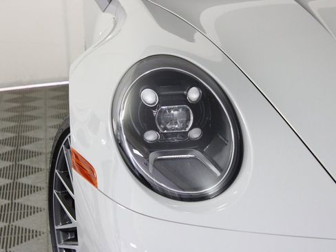 Certified 2024 Porsche 911 Carrera 4 image 11