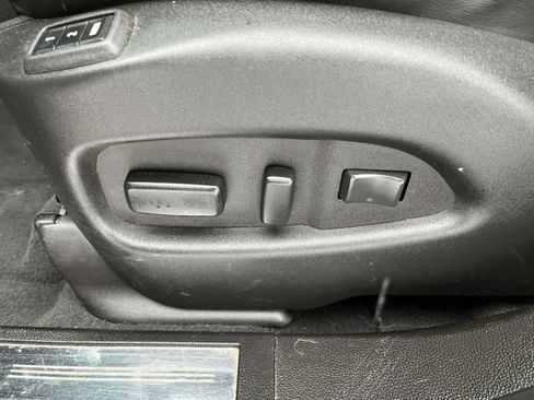 Used 2016 Cadillac SRX Luxury image 16