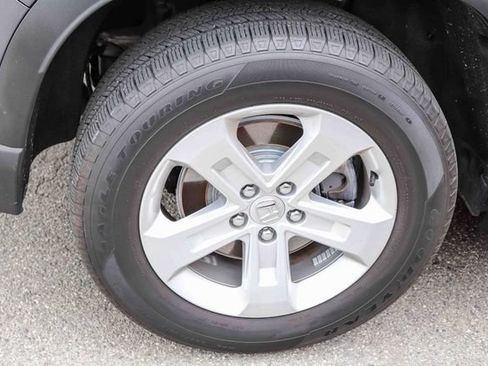 Used 2024 Honda Pilot LX image 8