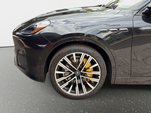 Used 2023 Maserati Grecale Modena AWD/4WD image 20