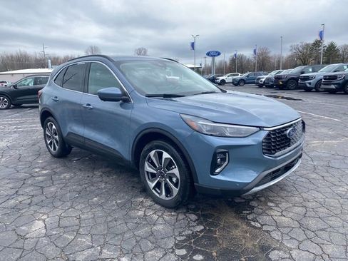 Used 2023 Ford Escape Platinum AWD/4WD image 10