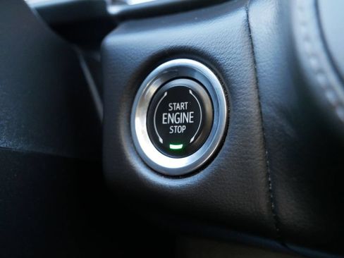 Used 2023 GMC Yukon SLE AWD/4WD image 30