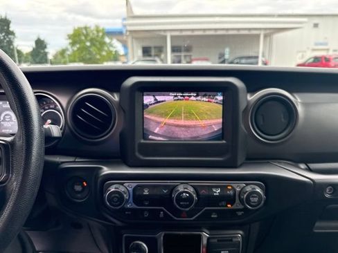 Used 2022 Jeep Wrangler Unlimited Sport AWD/4WD image 29