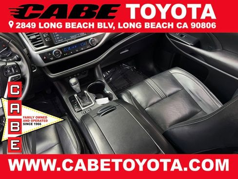 Used 2018 Toyota Highlander SE w/ Protection Package #1 image 12