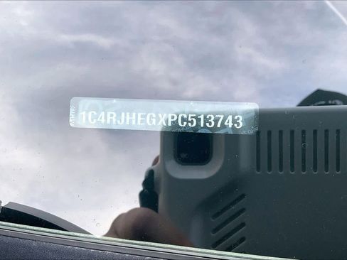 Used 2023 Jeep Grand Cherokee Summit image 33