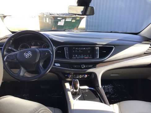 Used 2019 Buick Enclave Essence AWD/4WD image 22