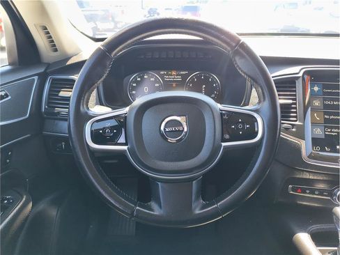 Used 2020 Volvo XC90 T6 Momentum w/ Protection Package Premier AWD/4WD image 7