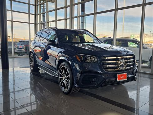 New 2026 Mercedes-Benz GLS 580 4MATIC image 1