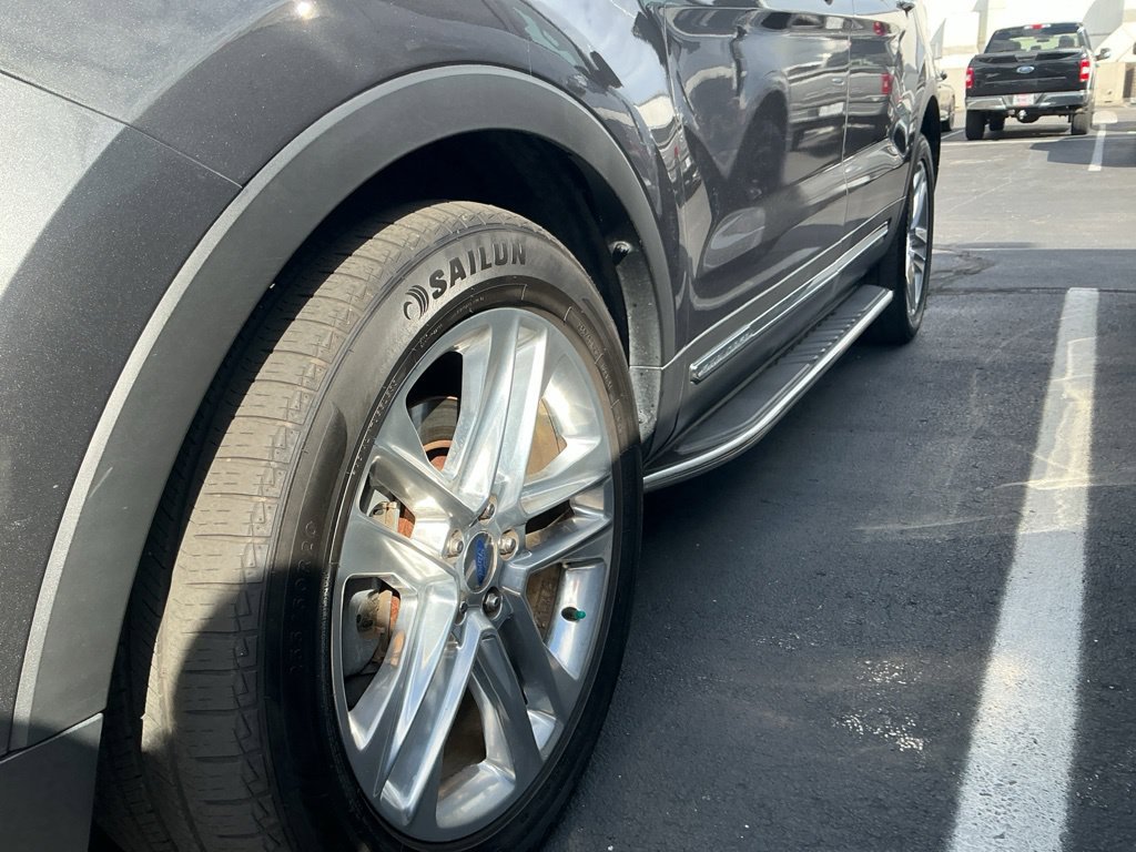 Used 2016 Ford Explorer Limited FWD image 3