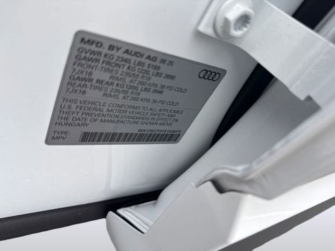 New 2025 Audi Q3 2.0T Premium image 21