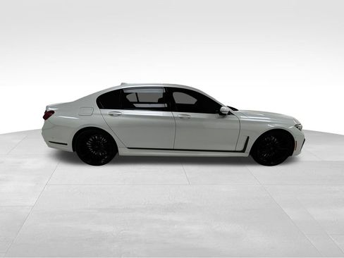 Used 2022 BMW 750i xDrive w/ Autobahn Package image 8