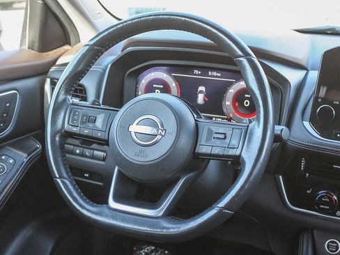 Used 2023 Nissan Rogue Platinum w/ Platinum Premium Package image 19