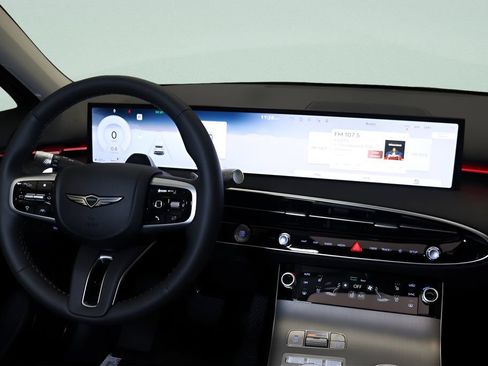 New 2026 Genesis GV70 2.5T Advanced AWD/4WD image 17