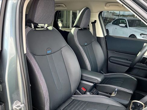 Used 2025 MINI Cooper Countryman S w/ Comfort Package Max image 8