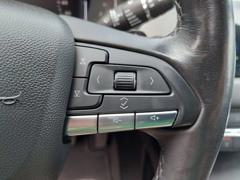 Used 2023 Cadillac XT4 Premium Luxury FWD image 30
