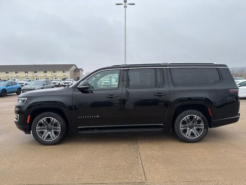 Used 2023 Jeep Wagoneer L Series II image 6