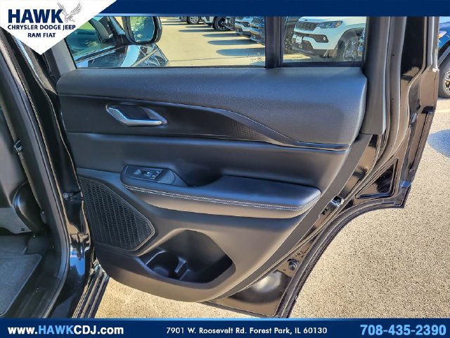 Certified 2025 Jeep Grand Cherokee Laredo X w/ Luxury Tech Group I AWD/4WD image 27