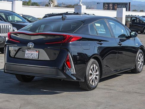 Certified 2022 Toyota Prius Prime LE image 9