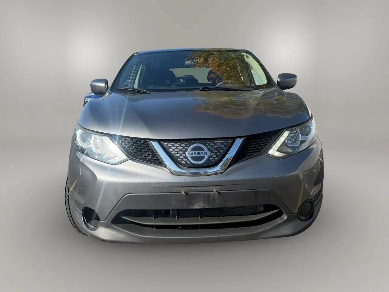 Used 2018 Nissan Rogue Sport S w/ S Appearance Package AWD/4WD image 2